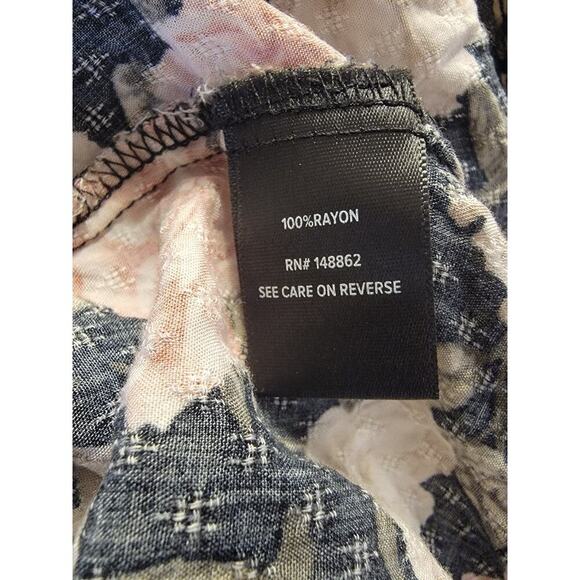 Torrid Womens Floral Top Size 4X Neck Tie Short Sleeve Office Siren Whimsigoth - Picture 9 of 10